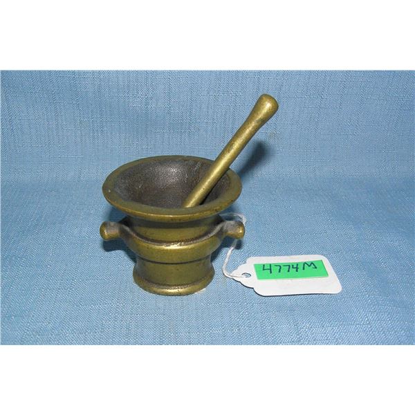 Miniature brass morter and pestle set