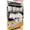 Image 2 : 2 SHELVES OF ASSORTED DISPOSABLE FOOD CONTAINERS
