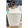 Image 3 : WHITE MODERN L-SHAPED CORNER COUNTER UNIT WITH DRAWERS & CUPBOARDS *CONTENTS NOT INCLUDED*