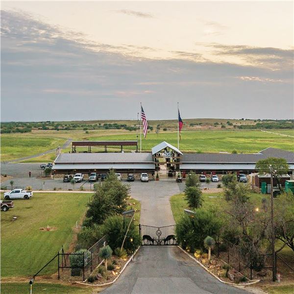 G2 Ranch-Axis hunt. 3 days and 2 nights