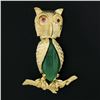 Image 5 : Vintage 18k Yellow Gold Green Chalcedony & Ruby Eyes 3D Owl on Branch Pin Brooch