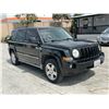 Image 2 : JEEP PATRIOT 2010 SALV T/DONATION