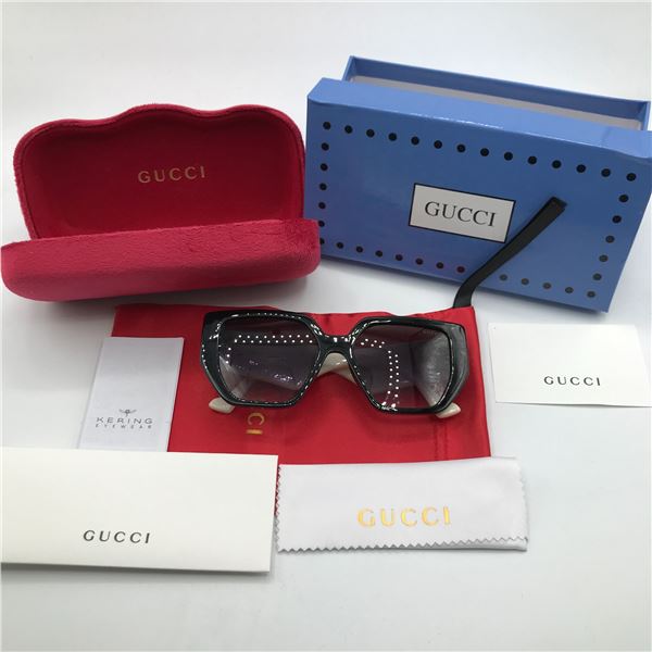 BNIB SUNGLASSES WITH CASE AND ACCESSORIES