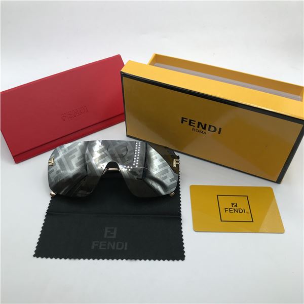BNIB SUNGLASSES WITH CASE AND ACCESSORIES