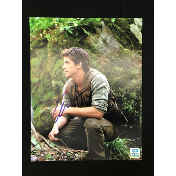 LIAM HEMSWORTH SIGNED HUNGER GAMES 11 X 14 - GCG COA