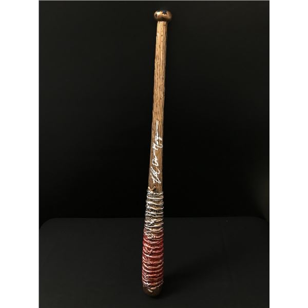 JEFFREY DEAN MORGAN SIGNED LUCILLE THE WALKING SEAD BASEBALL BAT - KB COA