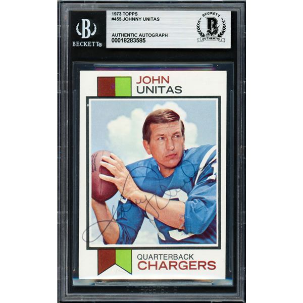 1973 TOPPS JOHNNY UNITAS SIGNED TRADING CARD - BECKETT COA