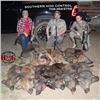 Image 3 : Three Hunters. Two Nights. Unlimited Hogs.