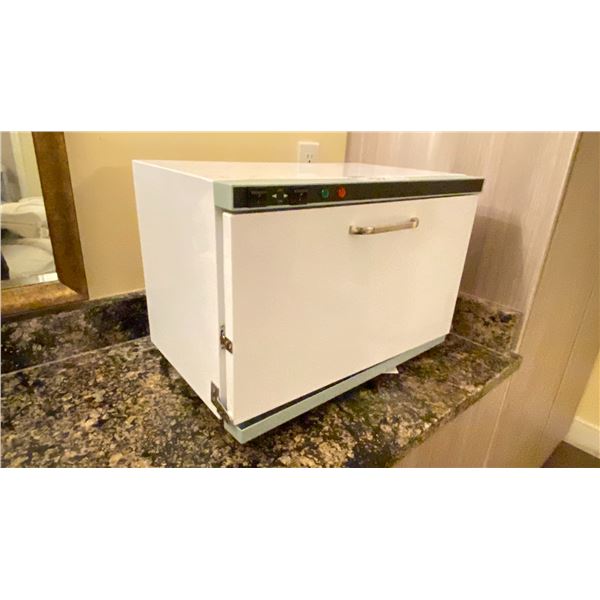 HOTCABI 207L COMMERCIAL ELECTRIC COUNTERTOP ESTHETICIANS TOWEL WARMER / STERILIZER