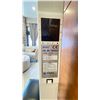 Image 2 : 2 MOUNTAIN COMMERCIAL ELECTRIC HEIGHT / WEIGHT SCALE