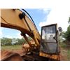 Image 5 : CAT Caterpillar EL240B Hydraulic Track Excavator w/ Bucket (Starts & Runs - See Video)