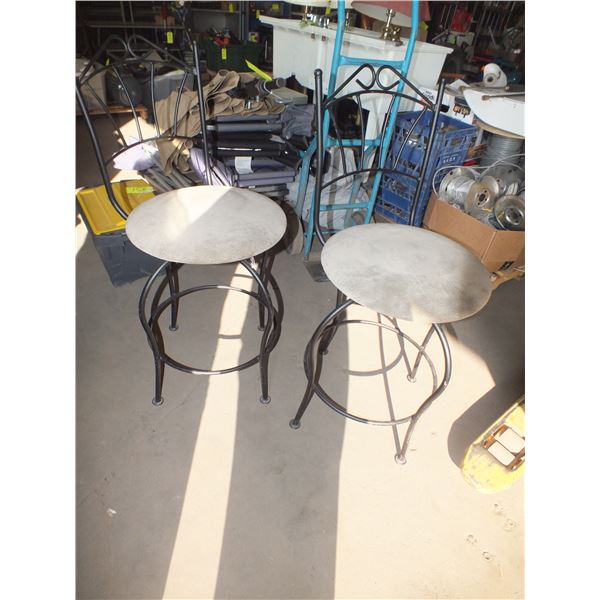 2 Bar Stools