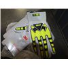 Image 1 : 6 Pairs Of Cut X Work Gloves