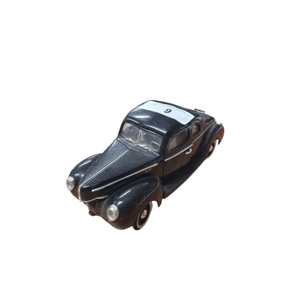 1940 Ford coupe die cast 1:18 scale