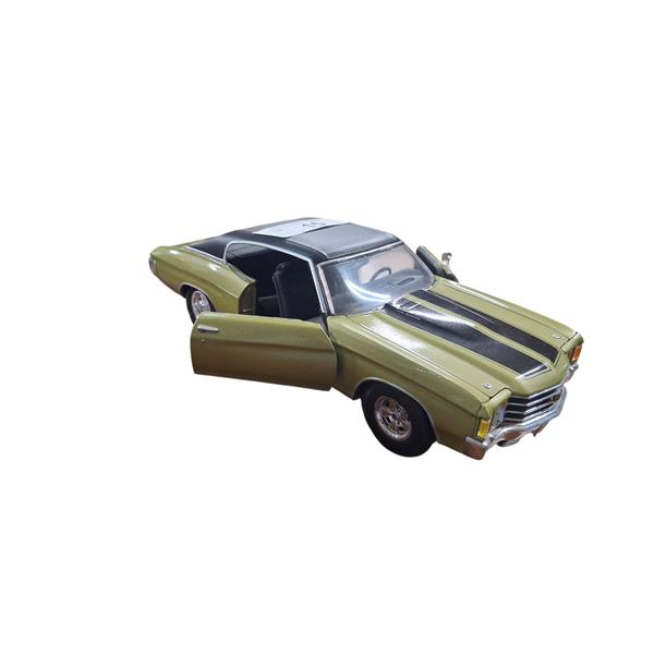 1:18 scale die cast 72 Chevelle