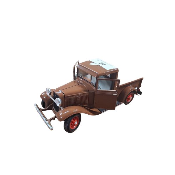 1934 Ford die cast tow truck 1:18