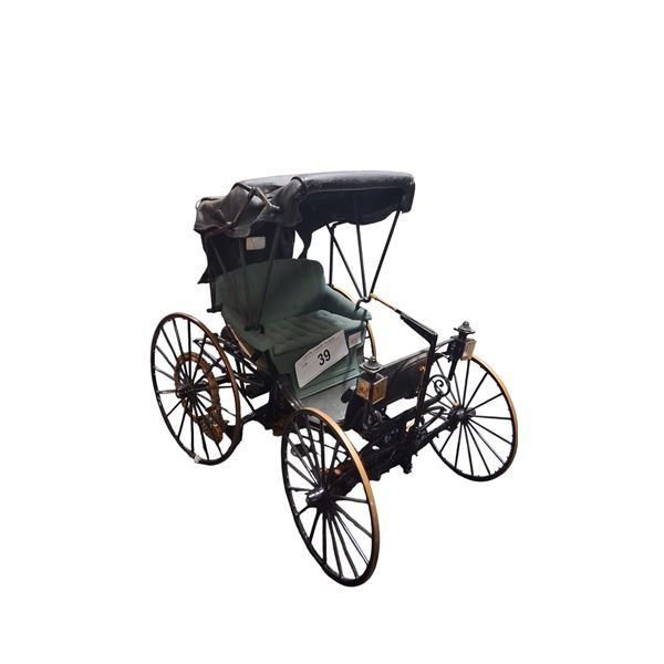 Big 1:8 scale Franklin Mint 1893 Duryea die cast very detailed