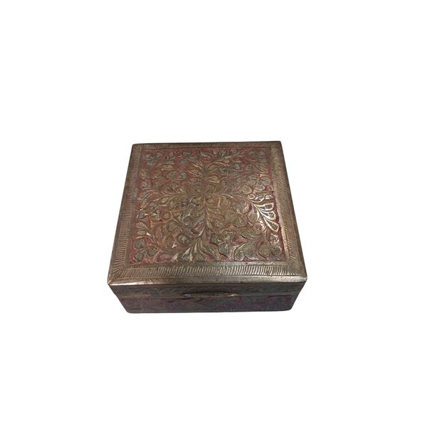Vintage brass jewelry box with nice design 3" square