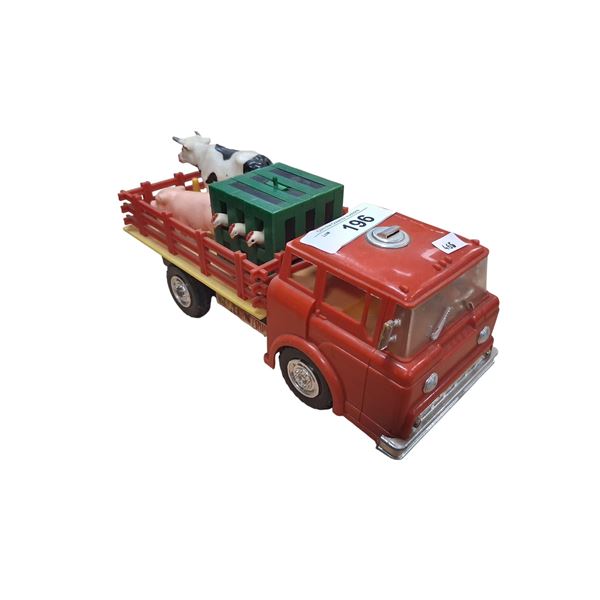 Vintage 60s toy farm truck with animals, nice condition 11"