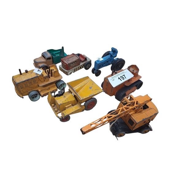Vintage die cast construction vehicles approx 7 pieces