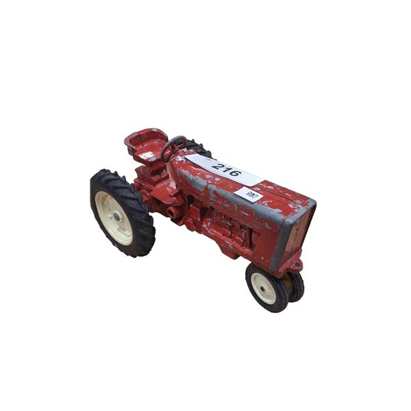 Die cast tractor 9"
