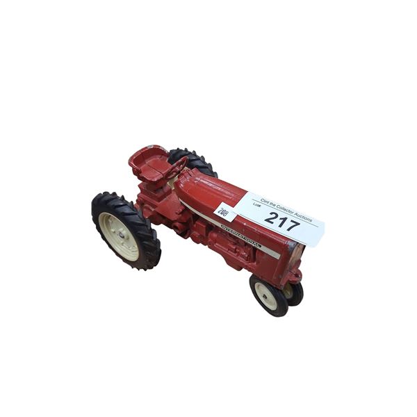 Die cast tractor 8"
