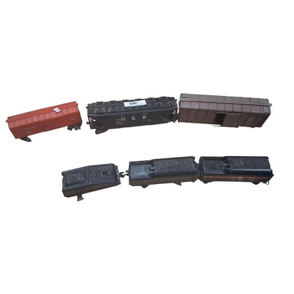 5 vintage train pieces