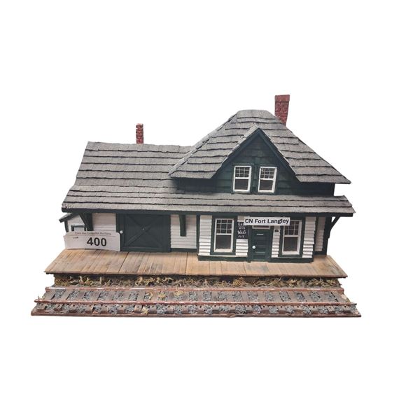 Miniature building CN Fort Langley 12" long