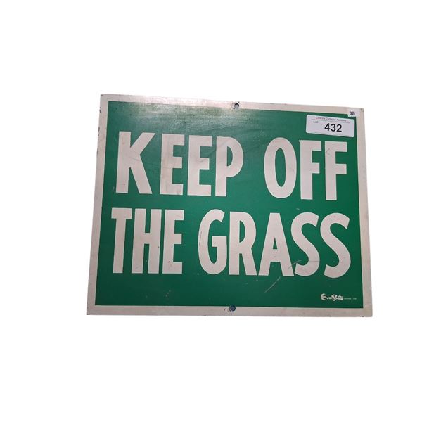 Vintage metal Keep Off The Grass sign 14"x11"