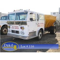 1977 WARD LA FRANCE FIRE ENGINE