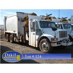 2002 INTERNATIONAL 4900 REFUSE TRUCK,