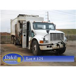 2002 INTERNATIONAL 4900 REFUSE TRUCK,