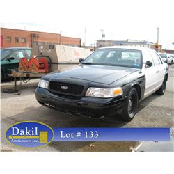 2002 FORD CROWN VIC POLICE B&W,