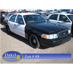 2002 FORD CROWN VIC POLICE B&W,