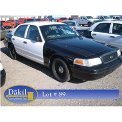 2002 FORD CROWN VIC POLICE B&W,