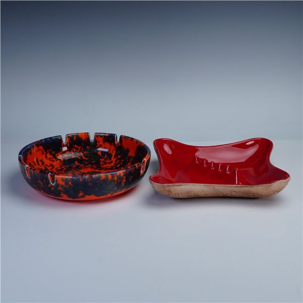 2pc California and USA Pottery Ashtrays Red and Orange