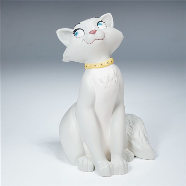 Walt Disney Classics Figurine, Duchess from Aristocats, Fetching Feline