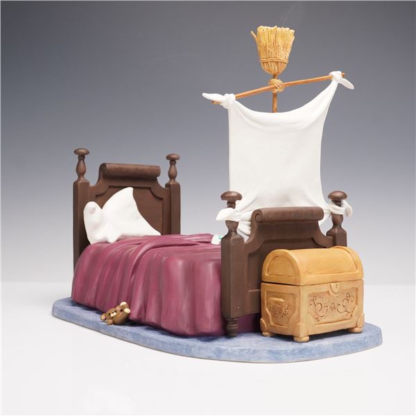 Walt Disney Classics Figurine, Peter Pan Bed Base