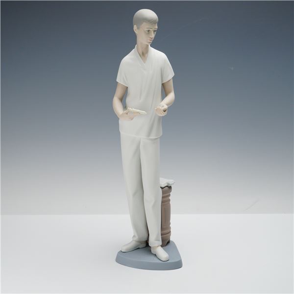 Lladro Figurine, Medic 1016282