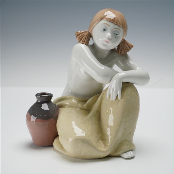 Lladro Porcelain Figurine, Desiree 1008760