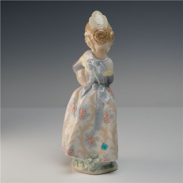 Lladro Porcelain Figurine, Girl From Valencia 1004841