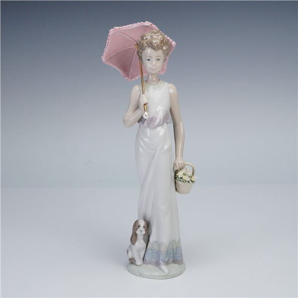Lladro Porcelain Figurine, Garden Classic 1007617