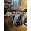 Image 8 : Large Lot of Wall art, Paintings, Prints Mirrors and More