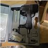 Image 2 : Tool Lot: Paint Sprayers, Router, Brad Nailer, Work Light and More
