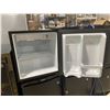 Image 2 : 2x Small Danby Fridges 20.5x18x19.5"