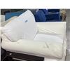 Image 2 : White Upholstered Chair