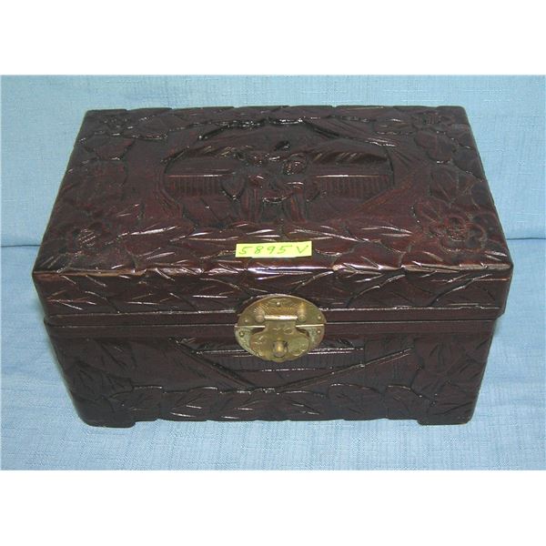 Hand carved Oriental themed trinket box