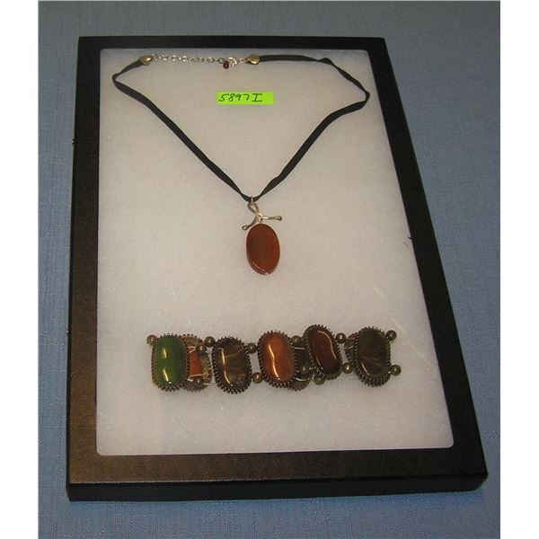 Quality costume jewelry necklace and bracelet group