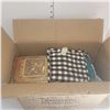 Image 2 : Box w/ Contents - Misc Kitchen, Decor