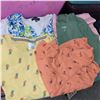 Image 3 : Green Tote w/ Contents - Ladies Clothing L - 2 XL